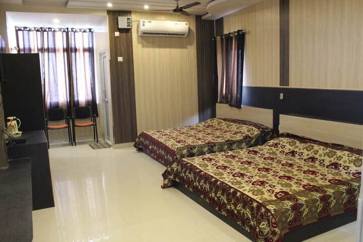 Room 3 of 23