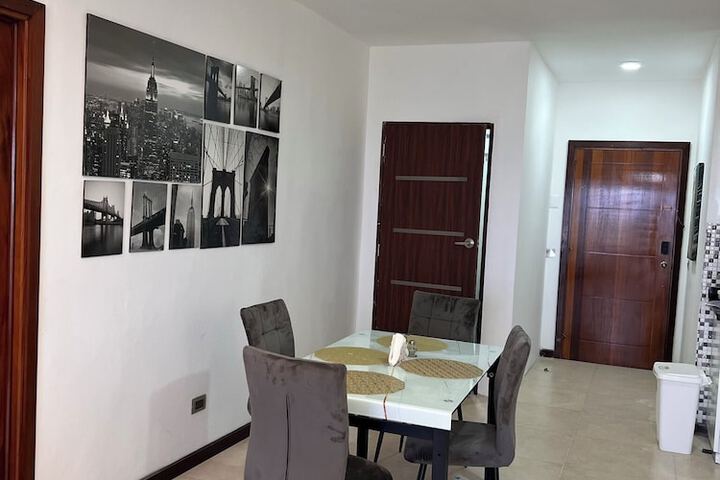 Room 13 of 18