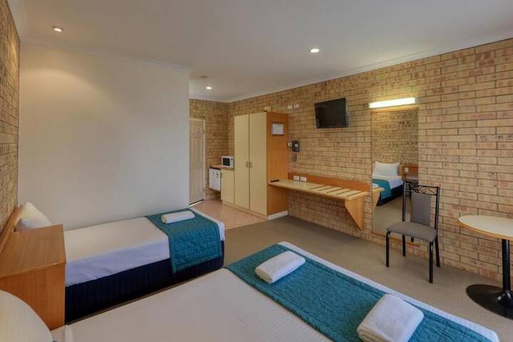 Room 6 of 29