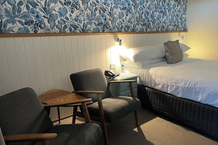 Room 28 of 43