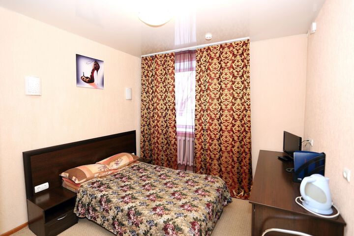 Room 4 of 36