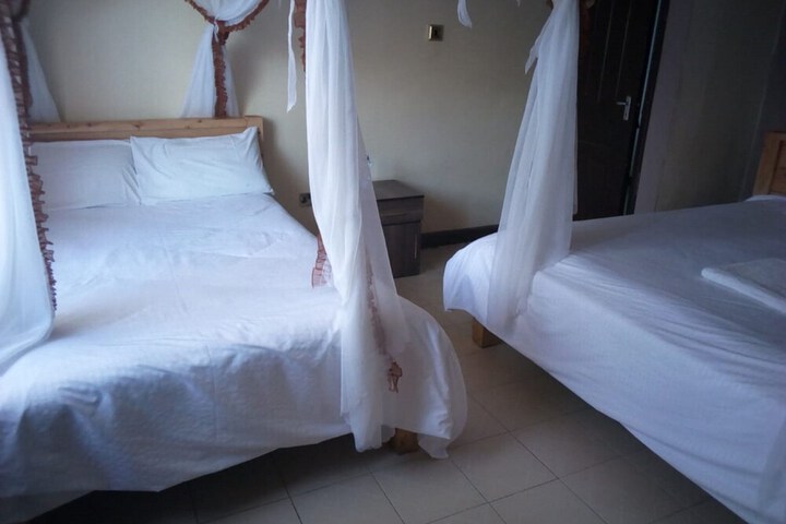 Room 4 of 21