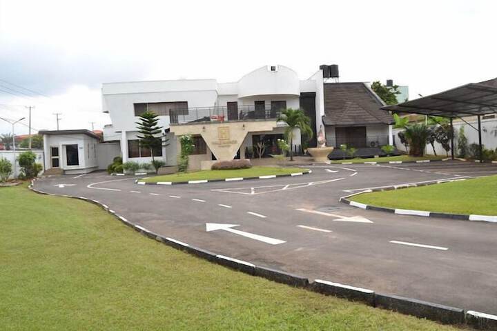 Hotel 48 of 49