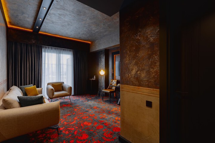 Room 74 of 199