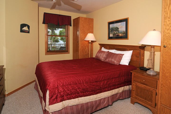 Room 9 of 96