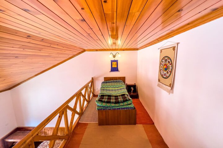 Room 10 of 50