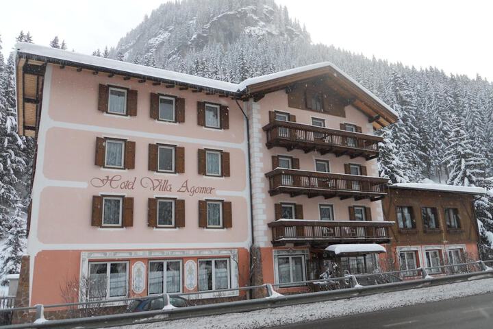 Hotel 64 of 72