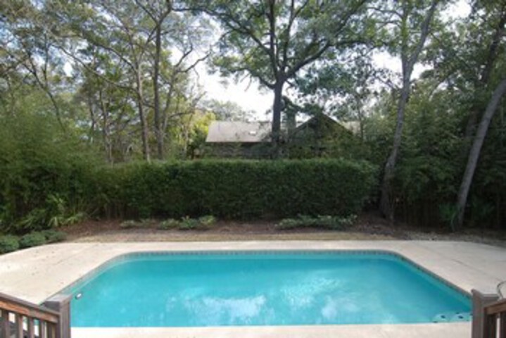 Pool 23 of 34