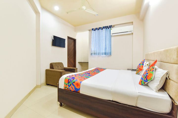 Room 15 of 22