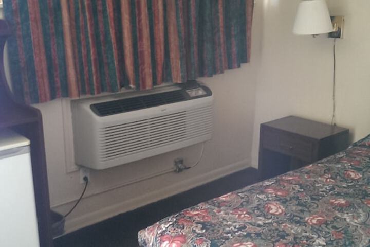 Room 4 of 11