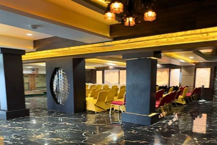 Ballroom/Hall 58 of 69