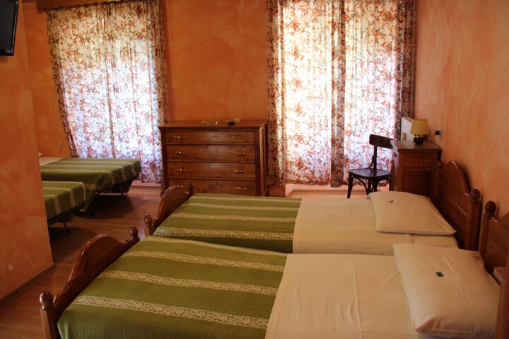 Room 3 of 56