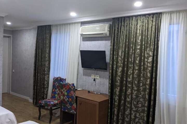 Room 4 of 45