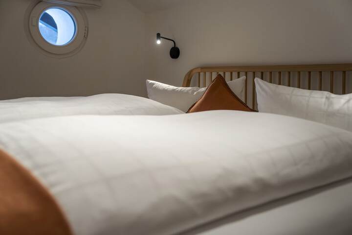 Room 17 of 113