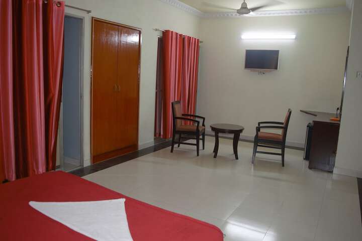 Room 17 of 24