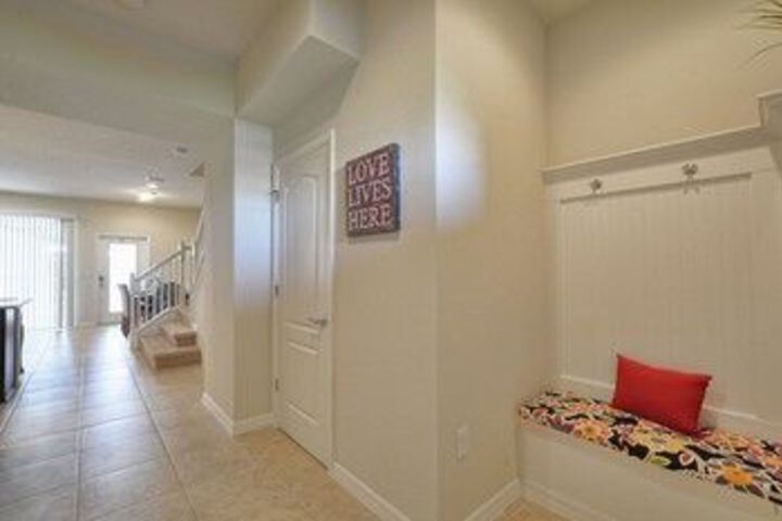 Ballroom/Hall 19 of 44