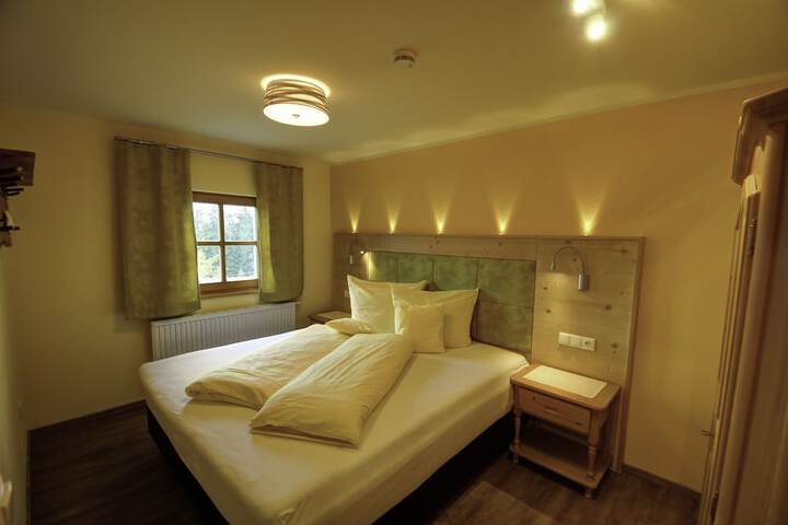 Room 2 of 20