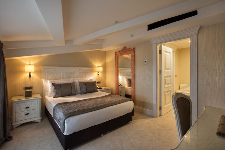 Room 31 of 114