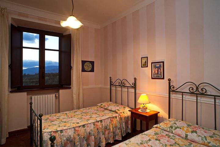 Room 15 of 49