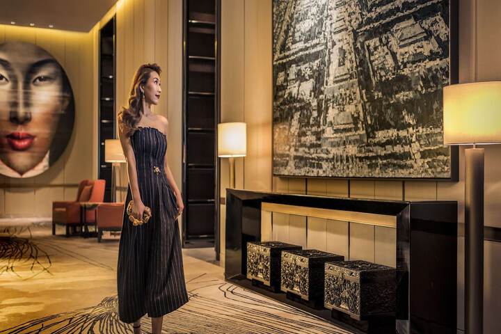 Hotel Lobby