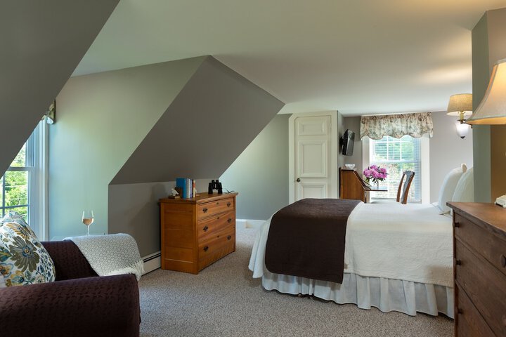 Room 19 of 107