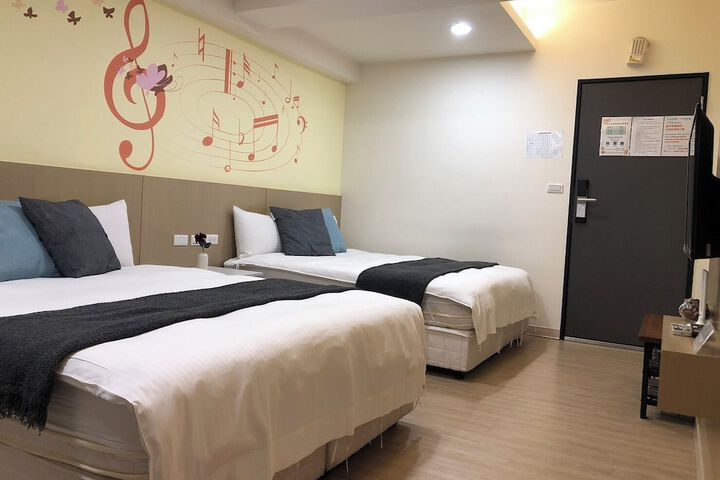Room 16 of 49