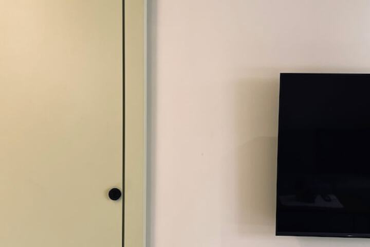 Room 9 of 32