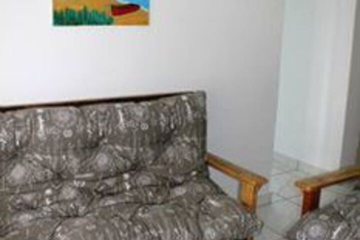 Room 7 of 9