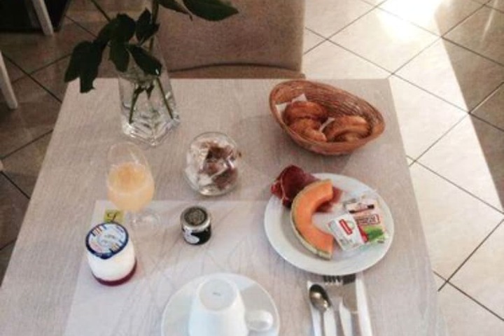 Breakfast meal