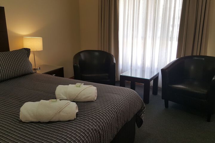 Room 6 of 37