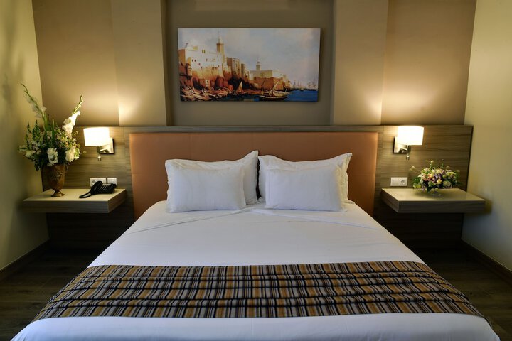 Room 18 of 37