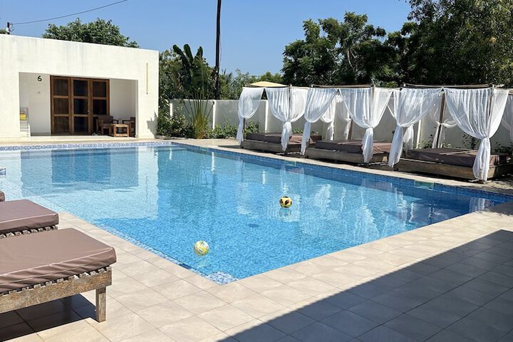 Pool 42 of 59