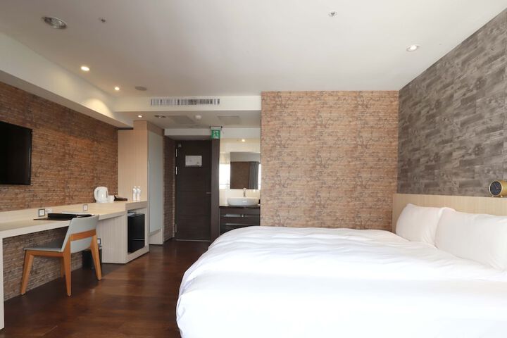 Room 19 of 47