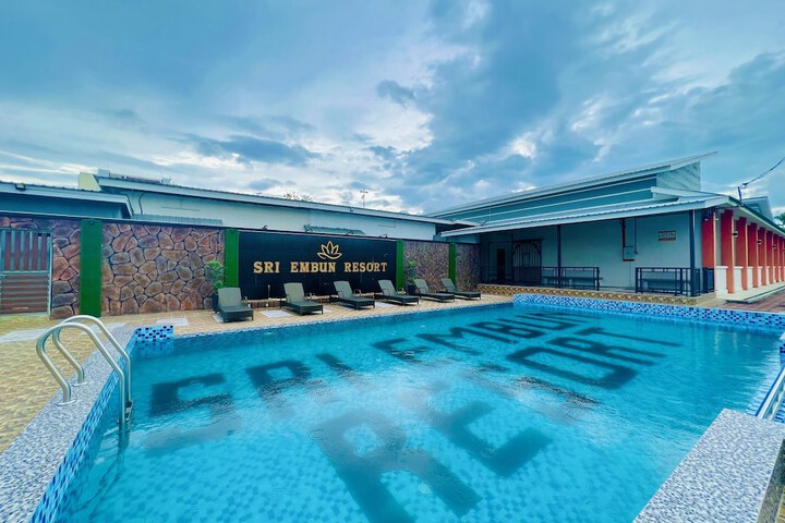 Pool 21 of 46