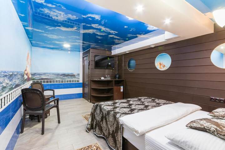 Room 27 of 68