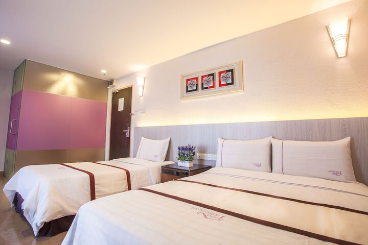 Room 7 of 32