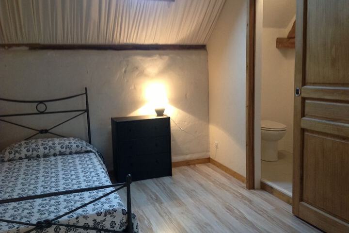 Room 10 of 10