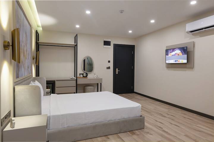 Room 19 of 111