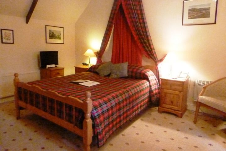 Room 13 of 53