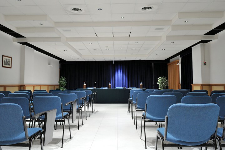 Ballroom/Hall 44 of 50