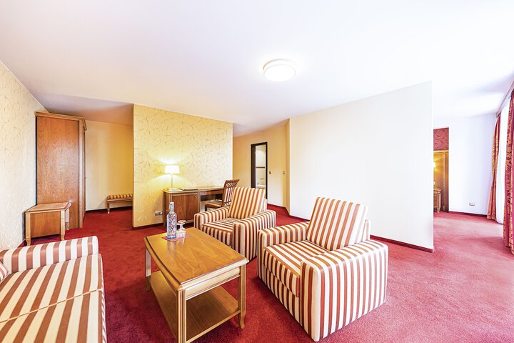 Room 26 of 92