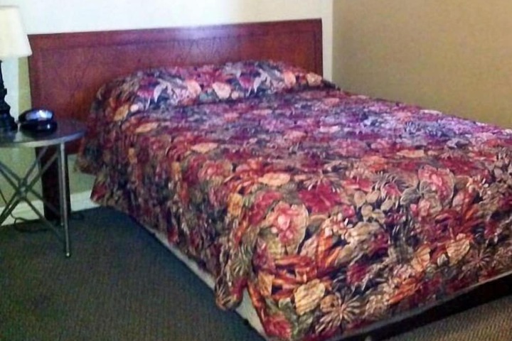 Room 2 of 9