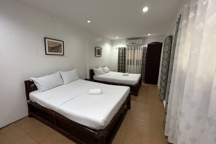 Room 19 of 49