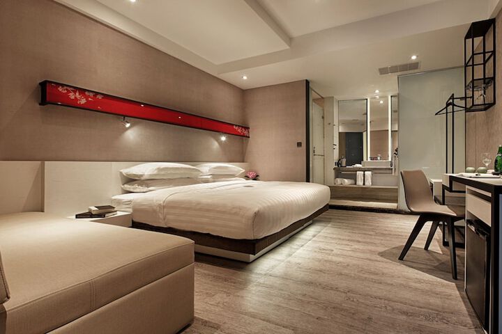 Room 14 of 43
