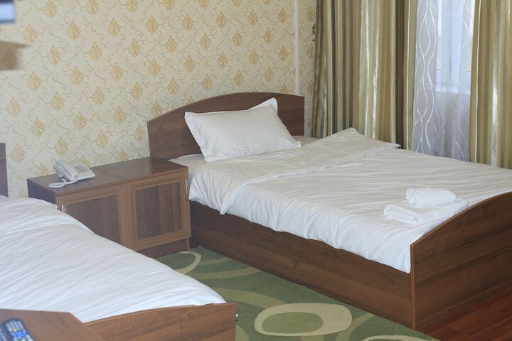 Room 9 of 30