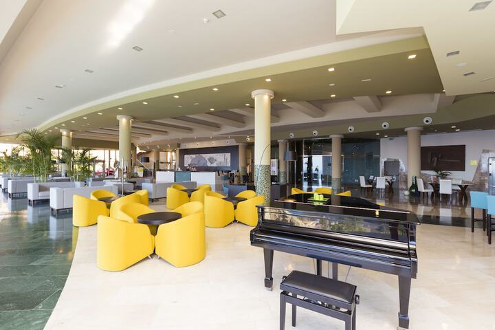 Guest Lobby