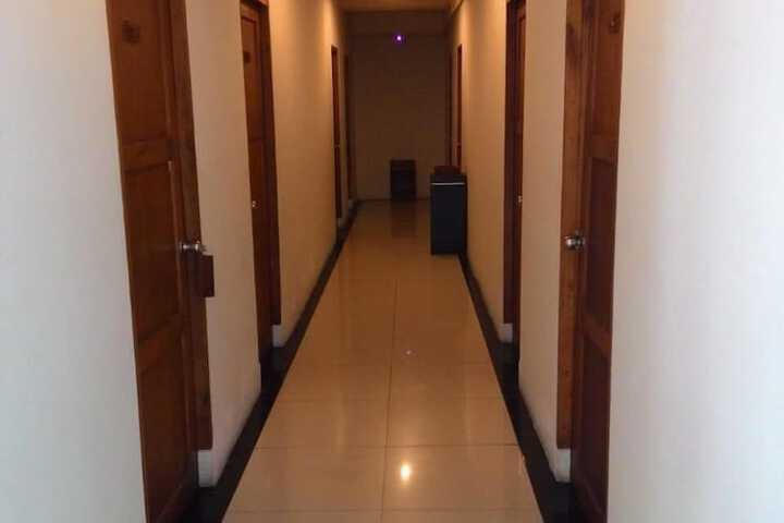 Ballroom/Hall 17 of 23
