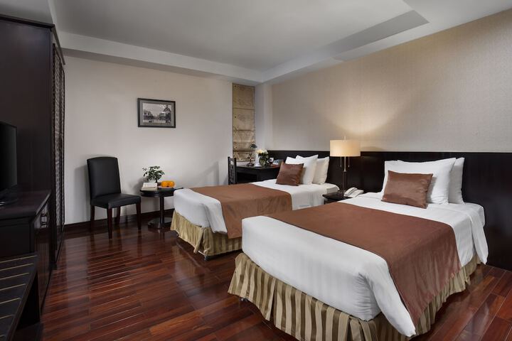 Room 3 of 41