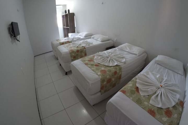 Room 6 of 37