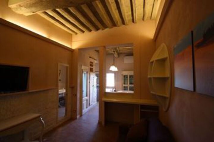 Room 13 of 15
